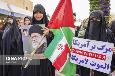 (تصاویر) تجمع مردم شیراز در محکومیت حمله اسرائیل به کنسولگری ایران