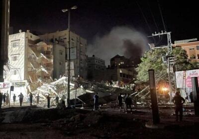 ادامه آواربرداری از ساختمان کنسولگری ایران در دمشق درپی حمله تروریستی رژیم صهیونیستی | تصاویر