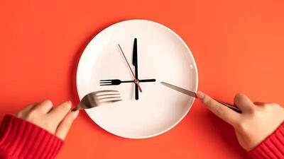 آخرین وعده غذایی را چه ساعتی بخوریم؟