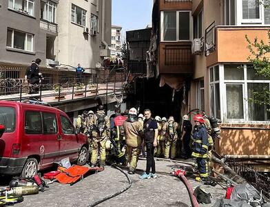 فیلم/ فرار مامور آتش نشانی از آتش مهیب در استانبول!