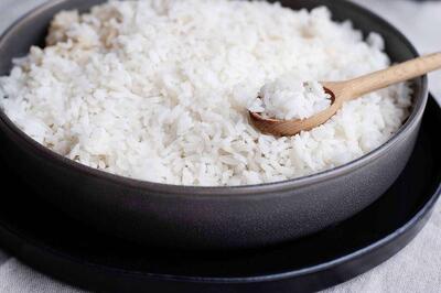 برنج را به این شکل بپزید تا چاق‌تان نکند | مزایای کمتر شناخته شده برنج