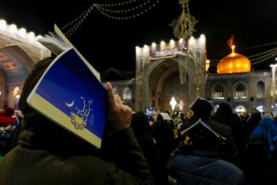 گزارش تصویری (8): مراسم احیای شب بیست و سوم ماه مبارک رمضان در حرم امام رضا (ع) | خبرگزاری بین المللی شفقنا