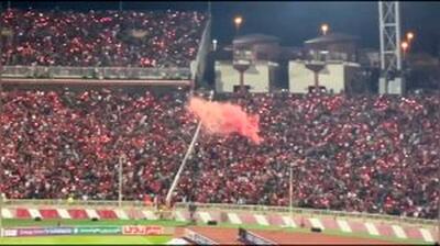 پشت پرده نور قرمز در استادیوم یادگار امام تبریز