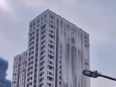 سرریز شدن آب استخرهای برج‌های لاکچری هنگام زلزله در تایوان! + فیلم