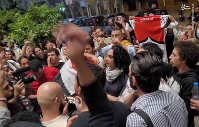 فیلم/ تظاهرات مردم مصر مقابل اتحادیه خبرنگاران در قاهره در حمایت از غزه