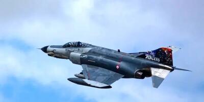 پرواز جنگنده های اف ۴ ترکیه در ارتفاع پایین+فیلم