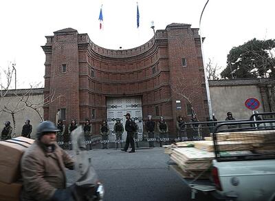 افشای بازار سیاه فروش وقت سفارت فرانسه در ایران؛ ۵۰۰ یورو برای هر نفر | رویداد24