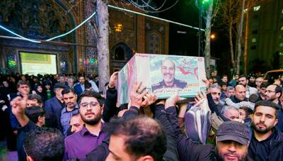 وداع با پیکر شهدای حمله ترورریستی به کنسولگری ایران (عکس)