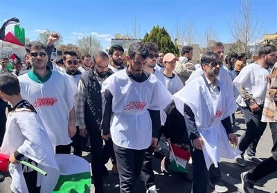 حضور حاج مهدی رسولی با کفن در راهپیمایی روز قدس- فیلم دفاتر استانی تسنیم | Tasnim