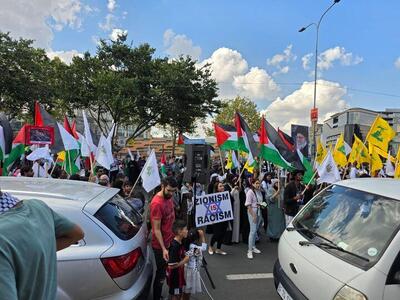 لرزه در سفارت آمریکا با حضور گسترده معترضان در آفریقای جنوبی