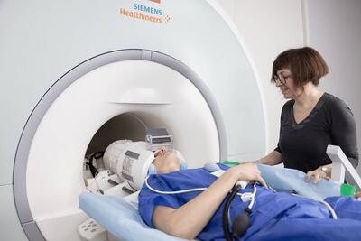 ثبت اولین تصاویر مغز انسان با قدرتمندترین دستگاه MRI جهان - زومیت