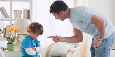 چرا برخی از والدین دست به تنبیه فرزندان خود می‌زنند؟