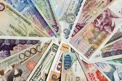 سقوط قیمت دینار عراق و لیر ترکیه در بازار/ قیمت ریال عمان پایین آمد