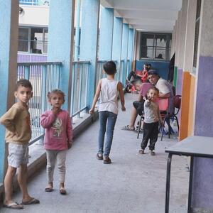 جنگ غزه ۳۰۰ هزار کودک فلسطینی را از تحصیل محروم کرده است