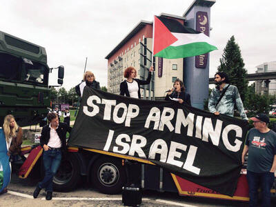 خشم جانسون از گسترش درخواست تحریم تسلیحاتی اسرائیل
