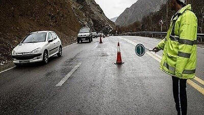 هشدار به مسافران جاده چالوس در خصوص ریزش سنگ در جاده