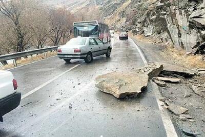 هشدار هواشناسی نسبت به خطر سقوط سنگ در جاده ‌چالوس