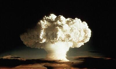 ببینید | رئیس دانشگاه شهید بهشتی روی آنتن تلویزیون: ساخت بمب اتم برای ما راحت است