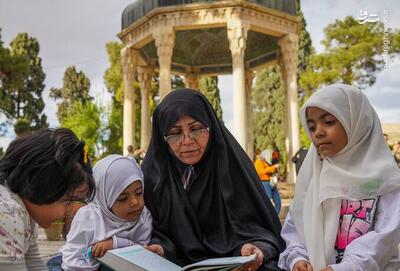 عکس/ محفل انس با قرآن کریم در حافظیه شیراز