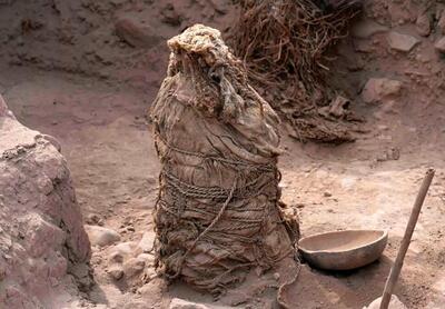 (عکس) رواج نبش قبر اجساد مومیایی در پرو؛ اعتقاد عجیب به فرازمینی بودن اجداد بشر