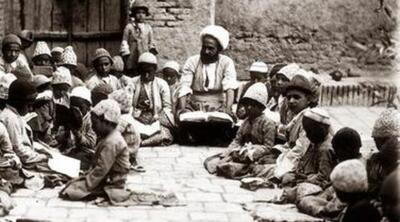 تفاوت مدرسه رفتن بچه‌ها از دوران قاجار تا دهه 60+ عکس