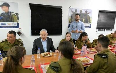 ادعای نتانیاهو در دیدار با سربازان اسرائیلی