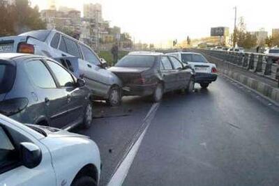 اولین تصاویر از تصادف زنجیره ای در یکی از بزرگراه های تهران + فیلم