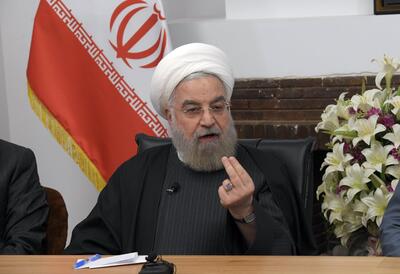 جمله رهبر انقلاب به حسن روحانی درباره افتتاح های پنج شنبه ها در دولت سابق