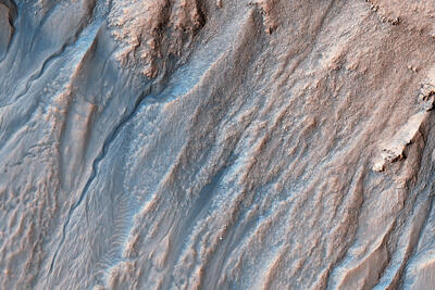 مریخ احتمالا در گذشته آب کافی برای شکل‌گیری حیات نداشته است - زومیت