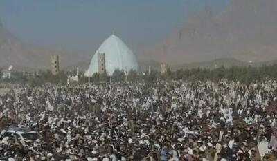 سخنرانی نادر رهبر طالبان «در حضور هزاران نفر» در قندهار: تا مرگ احکام اسلامی را اجرا خواهم کرد