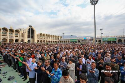 رفاقت دو پاکبان در نماز عید فطر تهران | ویدئو