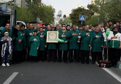 روایتی از حضور خادمان رضوی در مصلی امام خمینی (ره) تهران- فیلم گزارش تسنیم | Tasnim