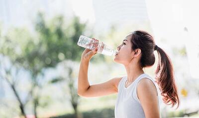 نوشیدن آب قبل از خواب مضر است؟