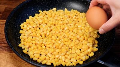 ترکیب ذرت، روغن زیتون و تخم مرغ: غذایی ساده و خوشمزه (فیلم)