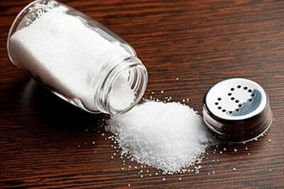 مصرف زیاد نمک از عوامل  ایجاد سرطان معده