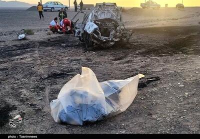 تصاویری از تصادف مرگبار پراید و پژو پارس در کرمان/ ۶ نفر کشته شدند