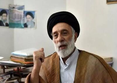 هادی خامنه‌ای: تریبون‌ها از افرادی که حرف بی‌حساب می‌زنند، گرفته شود
