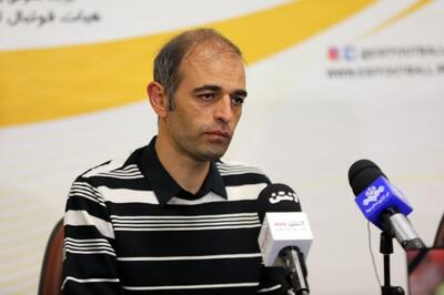 انتقاد شدید گزارشگر از رفتار اشتباه هواداران سپاهان