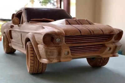 ببینید | تصاویری از یک خودروی عجیب که از چوب ساخته شده است