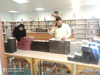 ۱۰۰۰ جلد کتاب و محصولات فرهنگی در سمنان توزیع شد