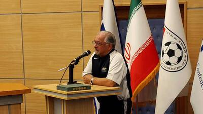 ایران در نتیجه‌گرایی خلاصه شده است/ بازی استقلال مقابل مس شبیه بازی کودکانه بود