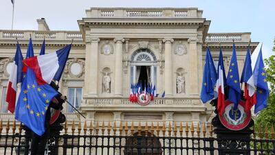 فرانسه در پی بازگرداندن خانواده‌های دیپلمات‌هایش از تهران | رویداد24