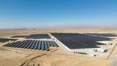 ۴۰ بانو در کاشان نخستین مزرعه خورشیدی کشور را راه‌اندازی کردند