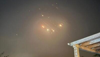 نخستین تصاویر از اصابت موشک‌های ایرانی به اسرائیل (فیلم)
