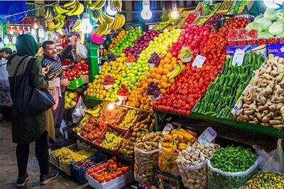 عرضه میوه در میادین تهران  ۴۲ درصد ارزان‌تر شد