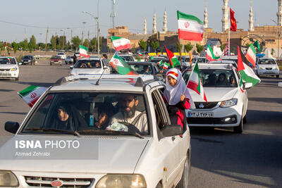 تصاویر: راهپیمایی خودرویی مردم قم در حمایت از حمله سپاه به رژیم صهیونیستی