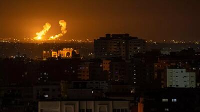 ببینید | تصاویری از لحظه اصابت و مصاف سرجنگی موشک‌های سپاه و گنبد آهنین در آسمان اسرائیل