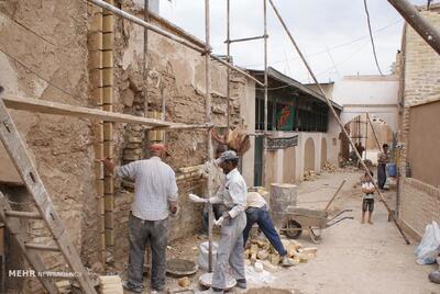 تجربه مرمت و احیای خانه‌های تاریخی آبشنگ و عابدیان بررسی می‌شود