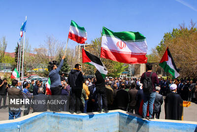 حضور دانش آموزان اصفهان بر سرمزار شهید زاهدی پس از تحقق وعده صادق