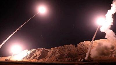 لحظه عبور موشک های بالستیک ایرانی بر فراز شهر بصره